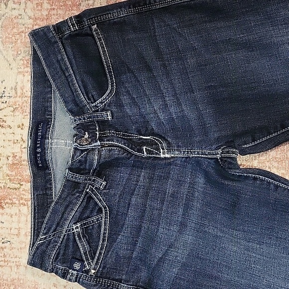 Rock & Republic Kendall Dark Wash White Stitch Straight Leg Jeans - Size 6 - Picture 2 of 9